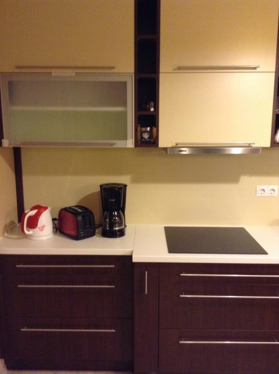 Sweet Home Apartment Gyor Bagian luar foto